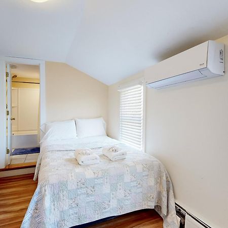 Oak Bluffs Cottage Экстерьер фото
