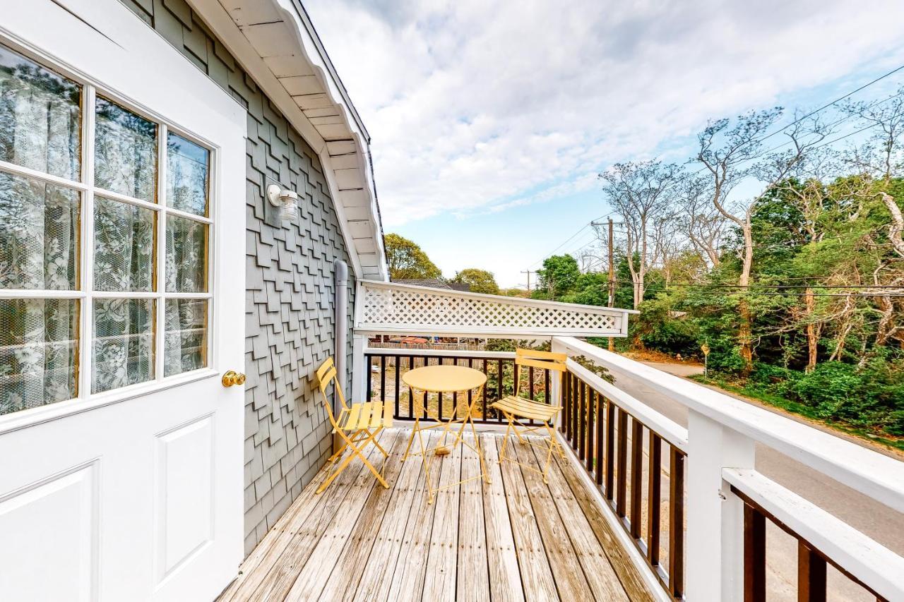 Oak Bluffs Cottage Экстерьер фото