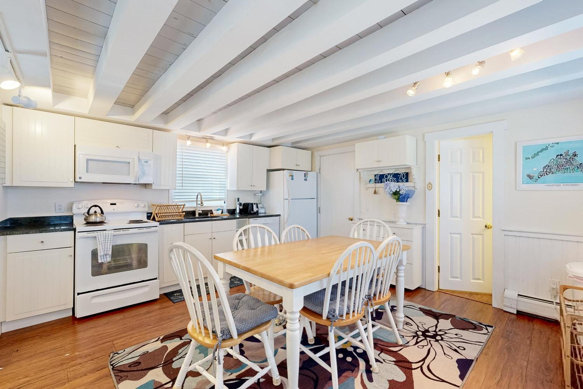 Oak Bluffs Cottage Экстерьер фото