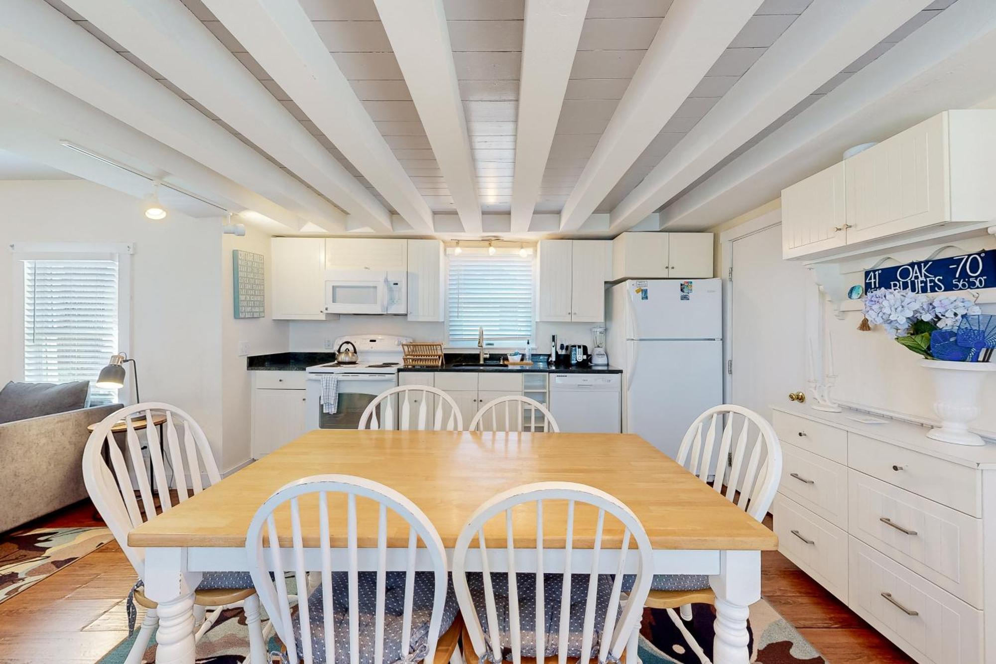 Oak Bluffs Cottage Экстерьер фото